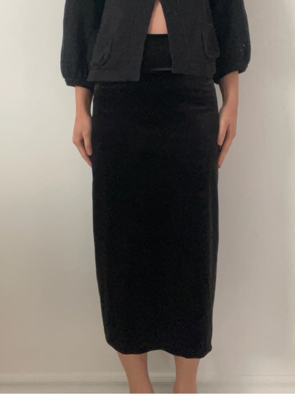 Velvet Slim-Fit Black Midi Pencil Skirt - Women's